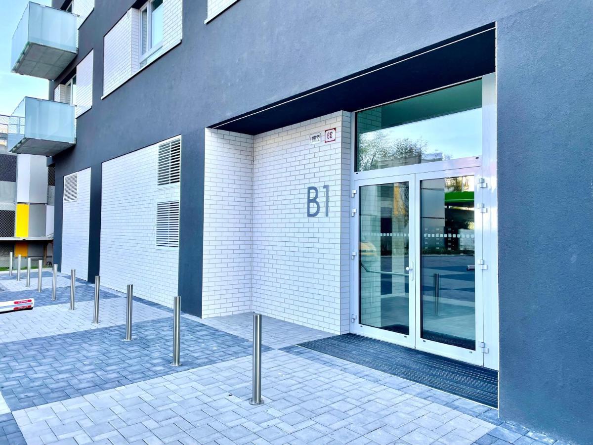 Top Bratislava Exterior photo